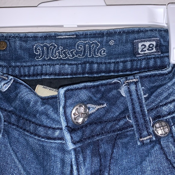 Women’s Denim Jeans - Picture 4 of 6
